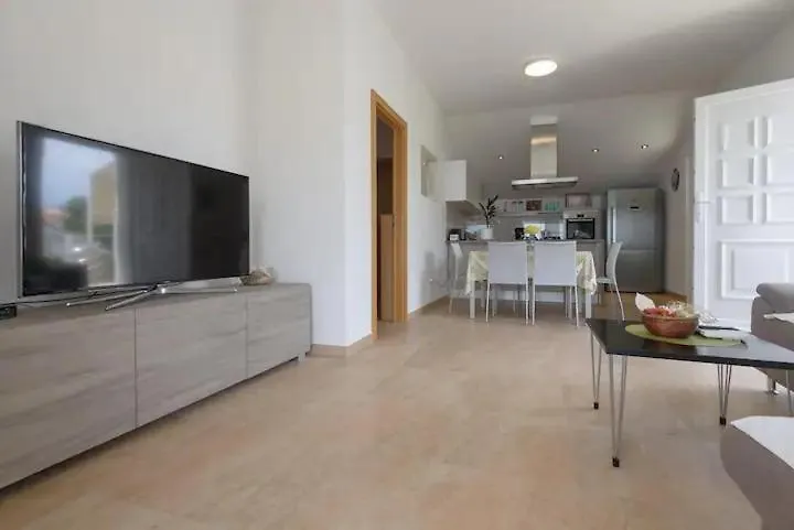 Spacious Apartment Near The Sea Zadar