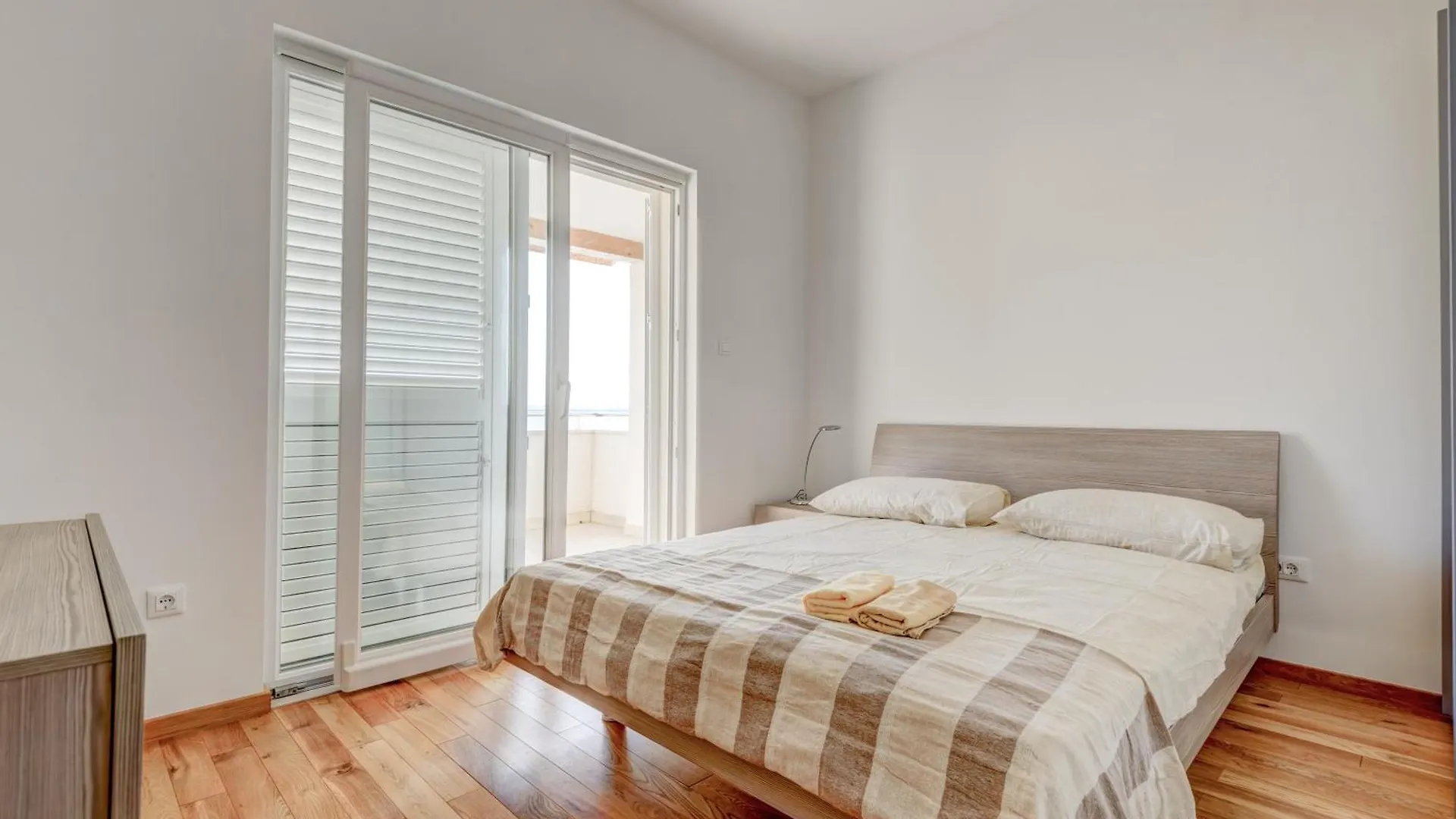 Spacious Apartment Near The Sea Zadar 0*,